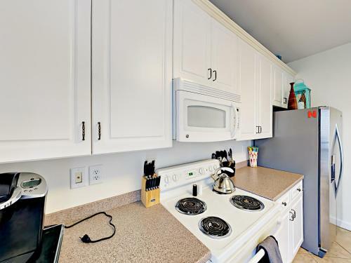 3br On Mobile Bay, 1 Block To Beach Home