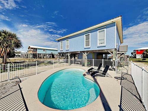 3br On Mobile Bay, 1 Block To Beach Home