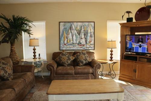 Blue Dolphy East Home