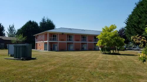Motel Dew Drop Inn