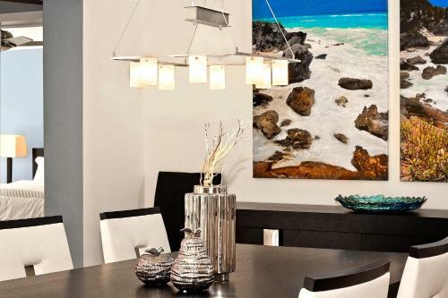 Contemporary Waterfront Retreat