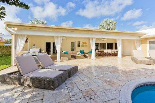 Deerfield Beach Tropical Oasis