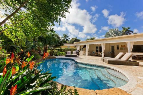 Deerfield Beach Tropical Oasis