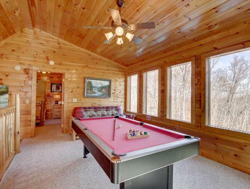 Bear Cub Hideaway Cabin