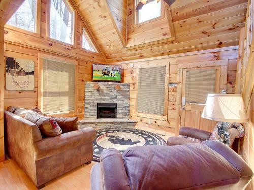 Bear Cub Hideaway Cabin