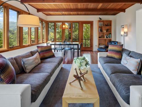 Flicker Hill 1240 Home