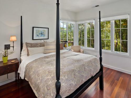 Flicker Hill 1240 Home