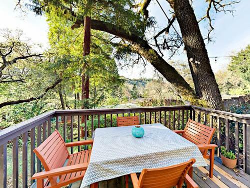 Charming Wine Country Retreat Home Home