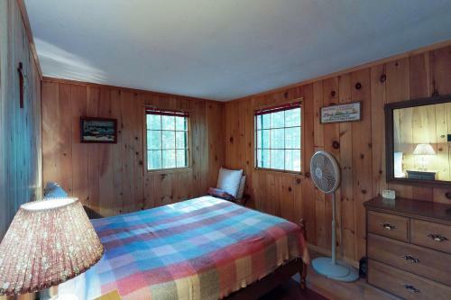 Traditional Maine Cabin