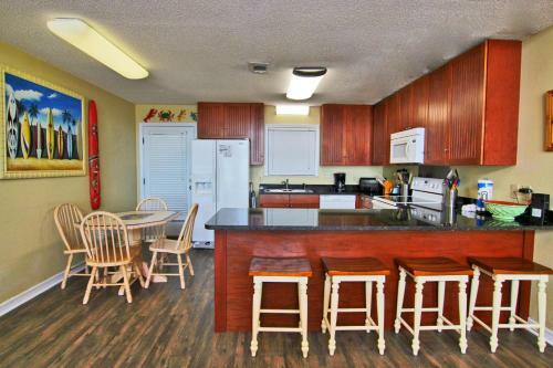 Cabana Beach House Holiday Home