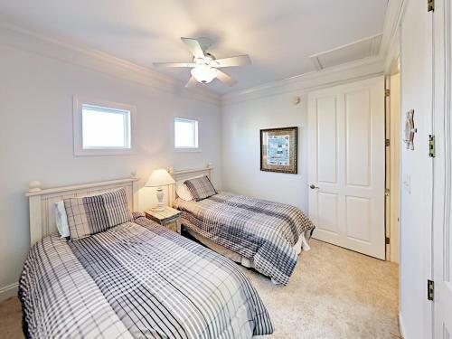 Stunning Kiva Dunes Home