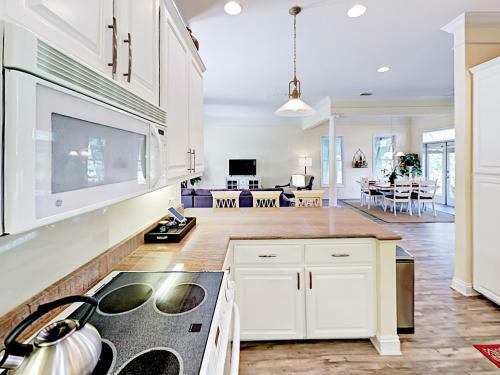 Stunning Kiva Dunes Home
