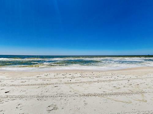 Stunning Kiva Dunes Home