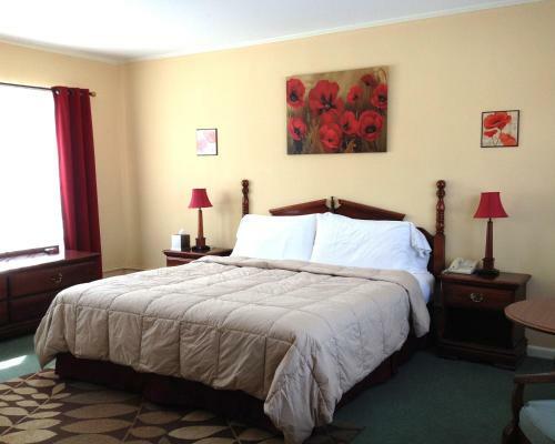 Posada Vinehurst Inn & Suites