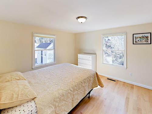 22 Sunrise Lane Home