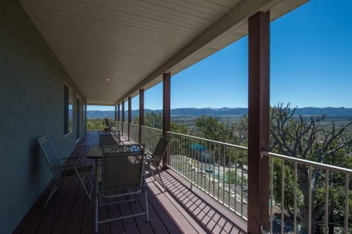 Ridgetop Hideaway