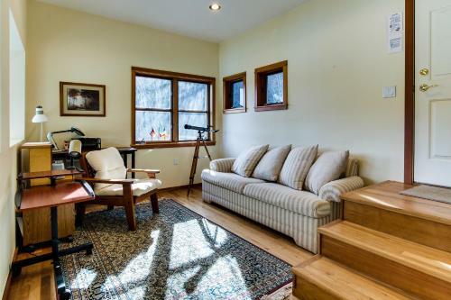 Starling Lake House