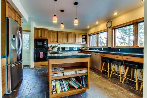 Starling Lake House