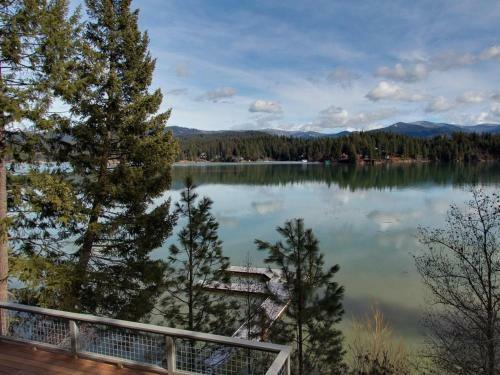 Starling Lake House