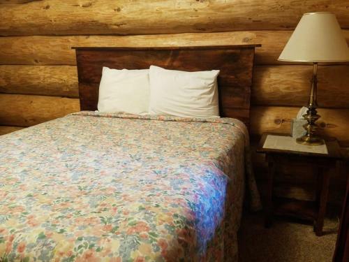 Katherine Lake Lodge Home