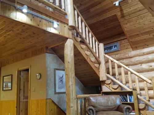 Katherine Lake Lodge Home