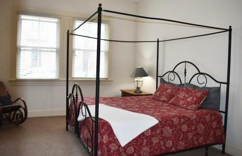 Hotel Hermann Crown Suites