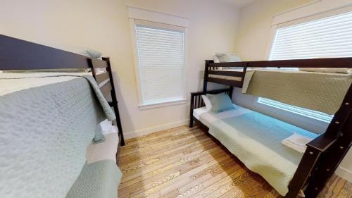 Port Side Manor
