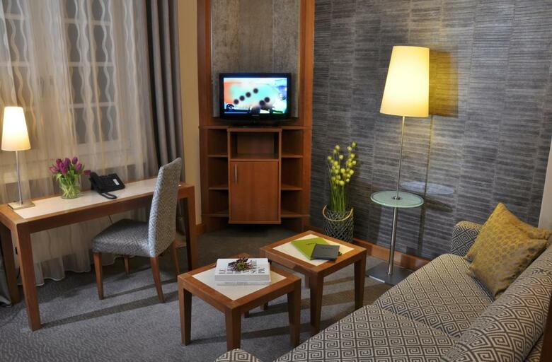 Top City Line Hotel Eggers(.)