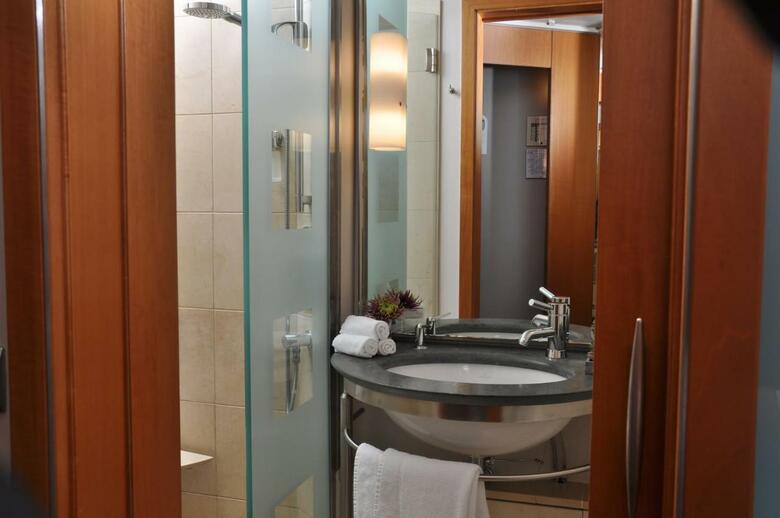 Top City Line Hotel Eggers(.)
