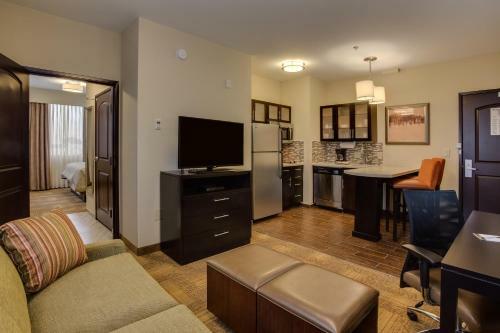 Hotel Staybridge Suites Dearborn