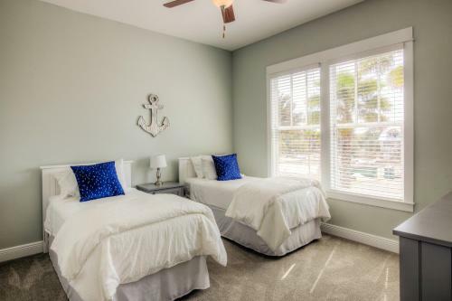 Grande Pointe Home