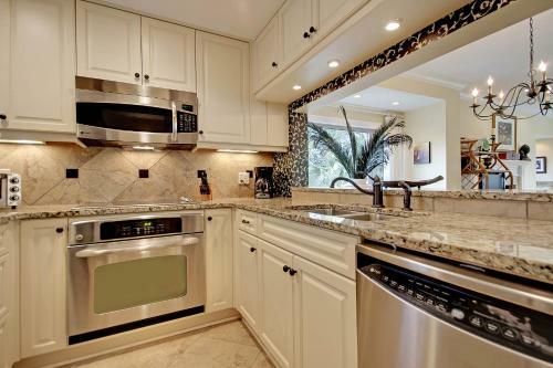 5116 Windswept Villa