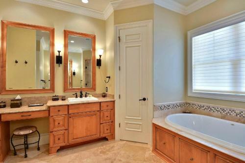 Winged Teal Villa