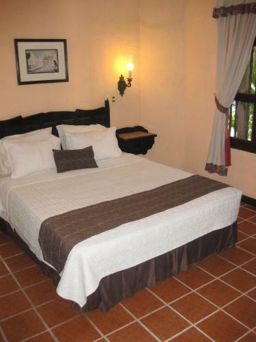 Aparthotel Urbari Apartment Hotel