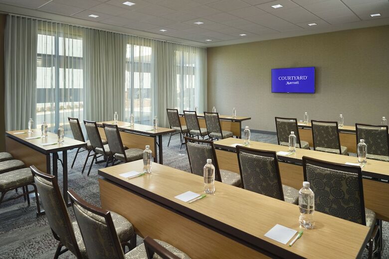 Hotel Courtyard By Marriott Lagrange