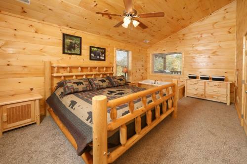 651 Country Oaks Dr Cabin