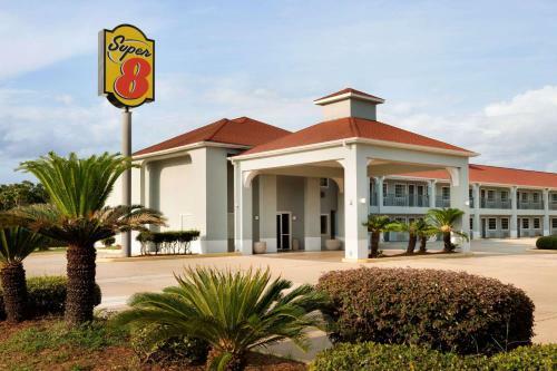 Hotel Super 8 By Wyndham Lake Charles Northeast