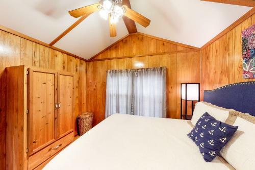 Rocky Creek Cabin B