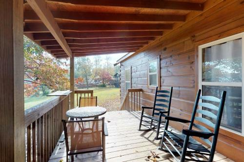 Rocky Creek Cabin B