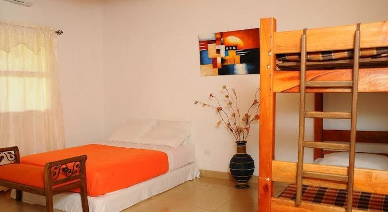 Hostal La Granja Campo Y Aventura