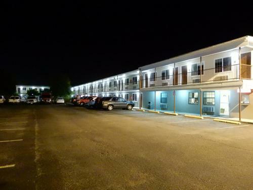 Hotel Fiesta Inn