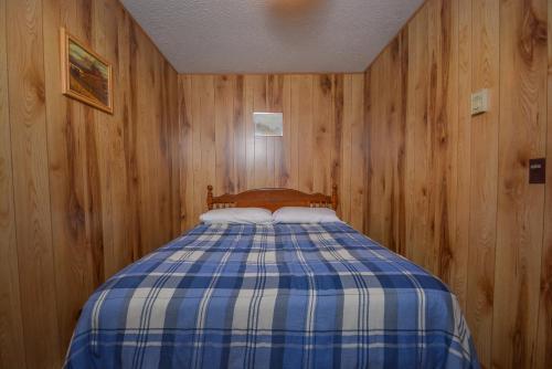 Mountain House Five-bedroom Holiday Home