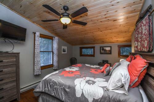 Hideaway Two-bedroom Cottage