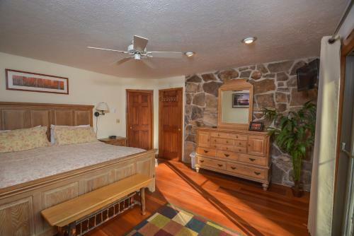 Eagle's Landing Five-bedroom Holiday Home