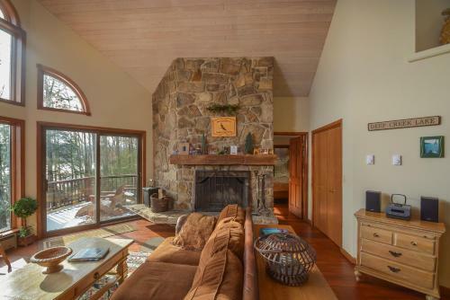 Eagle's Landing Five-bedroom Holiday Home