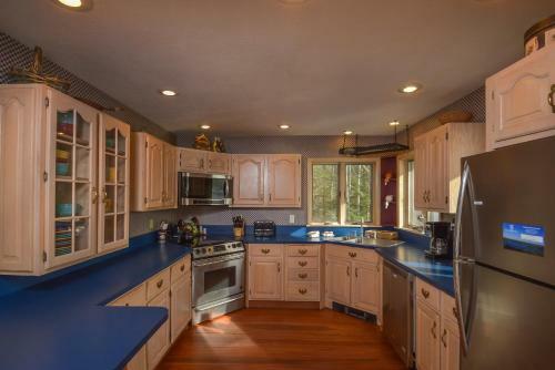 Eagle's Landing Five-bedroom Holiday Home