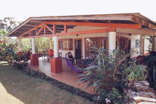 Albergue Spanish By The River - Boquete