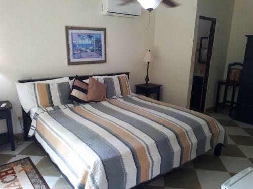 Hibiscus House Bed And Breakfast