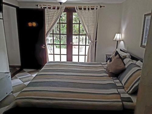 Hibiscus House Bed And Breakfast