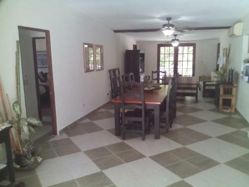 Hibiscus House Bed And Breakfast